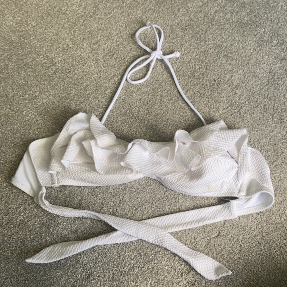 H&M textured ruffled bandeau bikini top